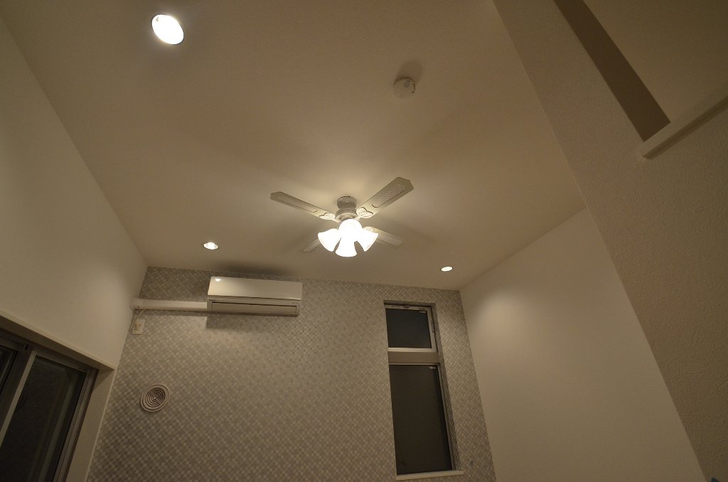 居室・リビング　照明