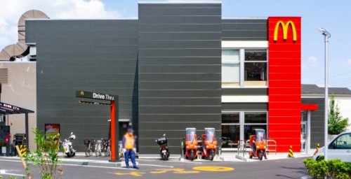 飲食店　マクドナルド 16号八千代村上店（飲食店）まで600m