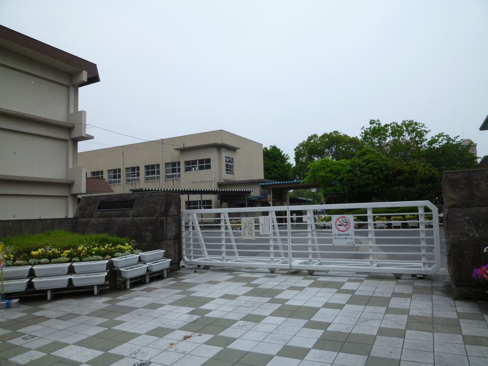 小学校　鴨池小学校（小学校）まで400m