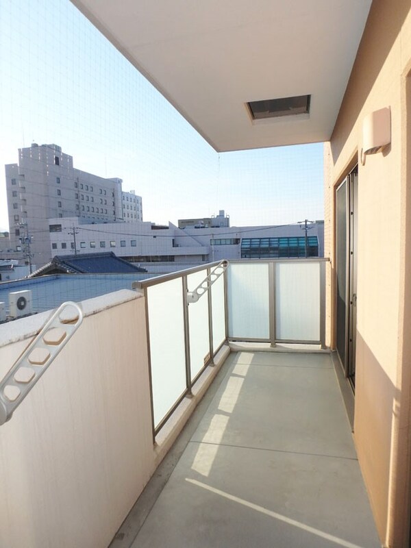 バルコニー　南西向きで日当たり良好☆（イメージ）