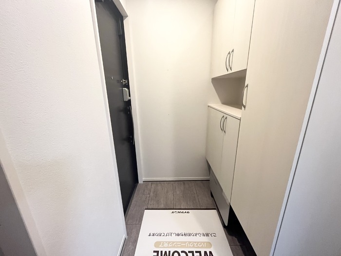 玄関　玄関の中