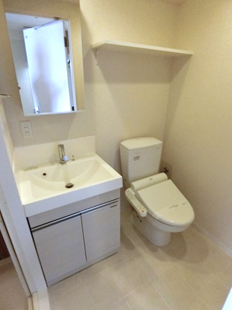 洗面設備　洗髪洗面化粧台で忙しい朝にも寝癖の付いた頭にも優しい☆お化粧