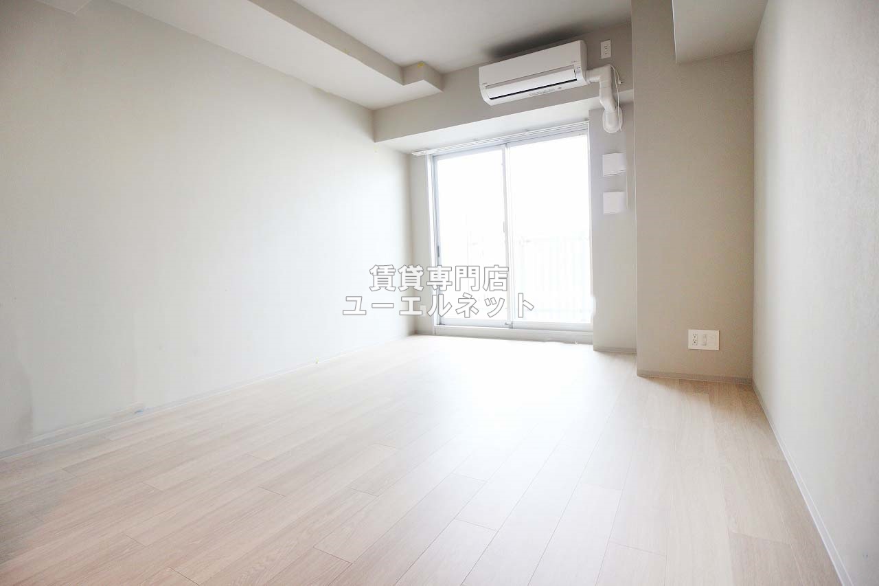 居室・リビング　ゆったりとくつろげる、落ち着きのある居室空間です