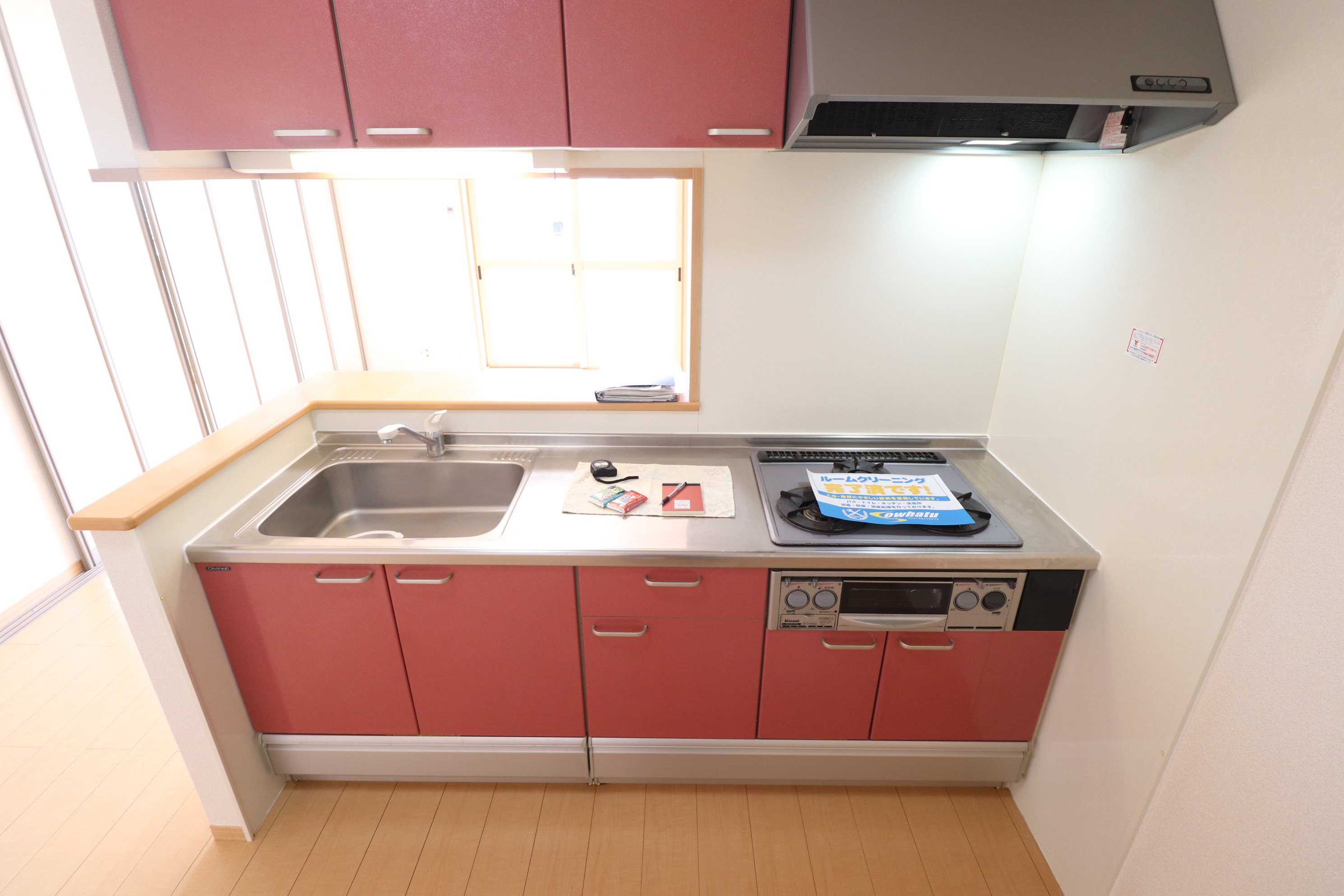 キッチン　嬉しい3口コンロ付きの素敵なキッチン♪