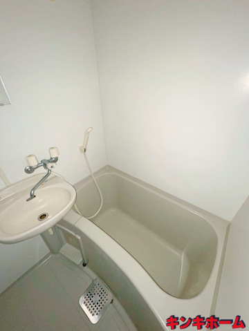 バス・シャワールーム　写真は参考写真です。現況を優先してください。