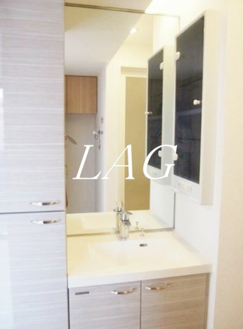 洗面設備　独立洗面台です。