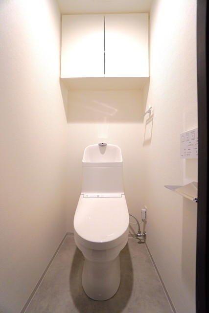 トイレ　※写真は同タイプ住戸です。