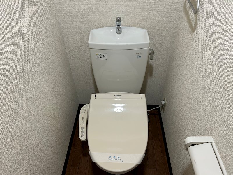 トイレ　参考写真掲載。