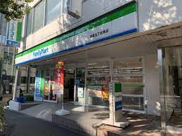 コンビニ　ファミリーマート 新宿五丁目東店（コンビニ）まで168m