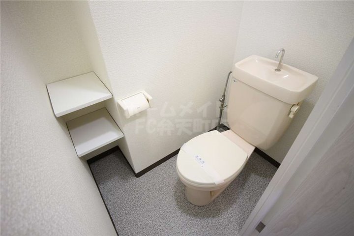 トイレ　コンパクトで使いやすいトイレです