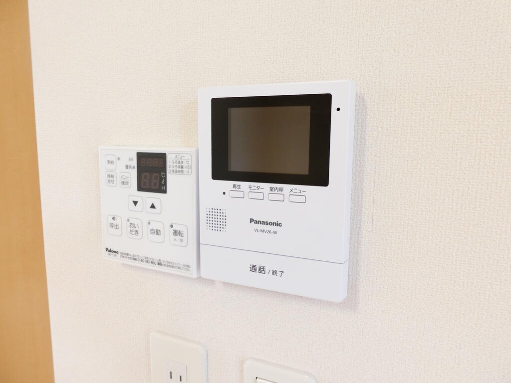 セキュリティ　写真・動画・パノラマは同物件別部屋反転間取りのものです