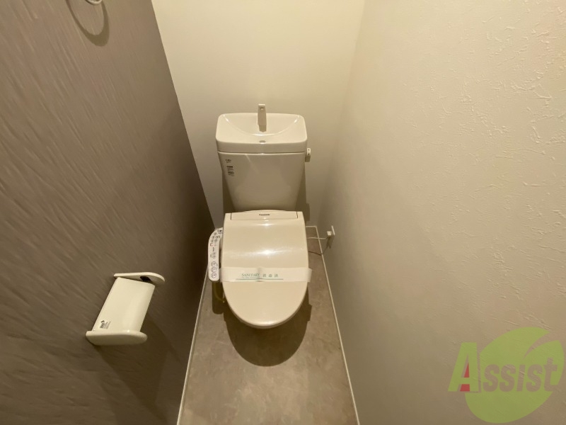トイレ　トイレは温水洗浄便座で、とても快適にご利用いただけます。