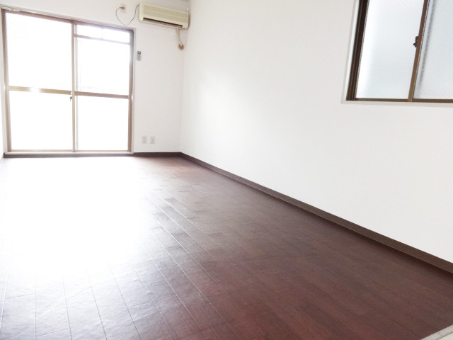 バルコニー　角部屋なのでお隣さんへの配慮も２分の１です☆