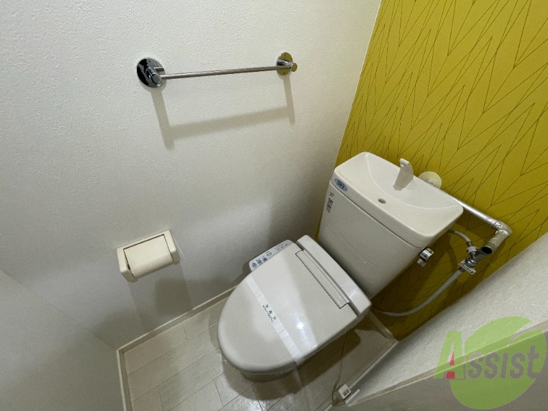 トイレ　嬉しいウォシュレット機能付きです。シャワートイレは便利ですね