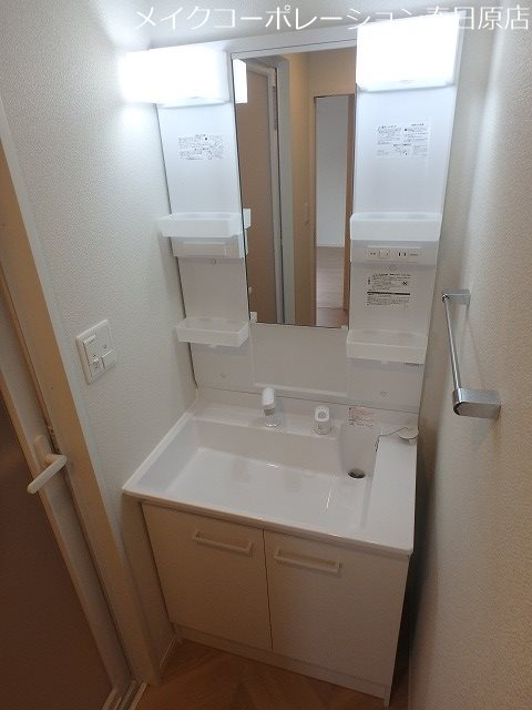 洗面設備　写真は同型タイプ