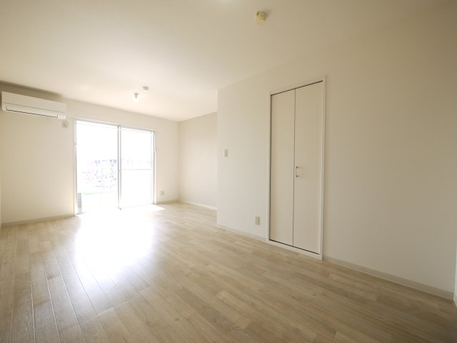 居室・リビング　※写真は別の部屋のものです。
