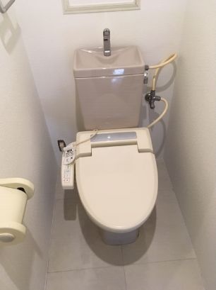 トイレ　グランデ―ル　温水洗浄便座