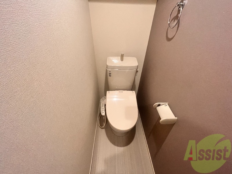 トイレ　トイレはウォシュレット付きです。シャワートイレは嬉しいですね