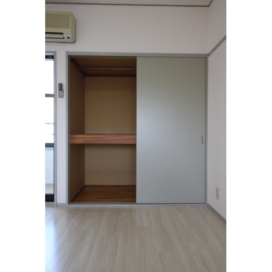 収納　２０２号室