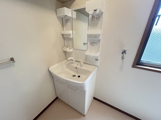 洗面設備　※別部屋の写真です