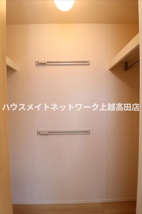 収納　ウォークインクローゼット