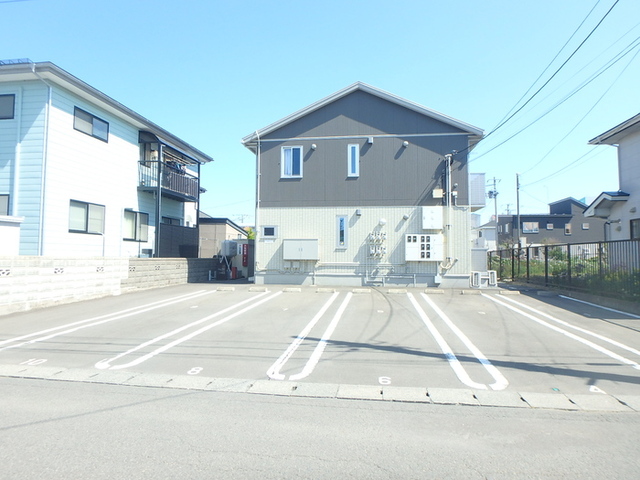駐車場　サニーパーク　駐車場
