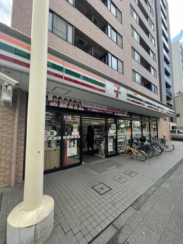 コンビニ　コンビニ（コンビニ）まで30m