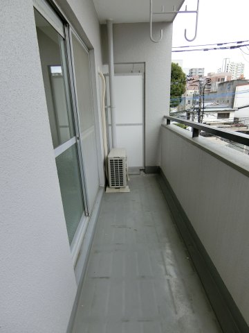 バルコニー　陽当たり良好なバルコニーです♪
