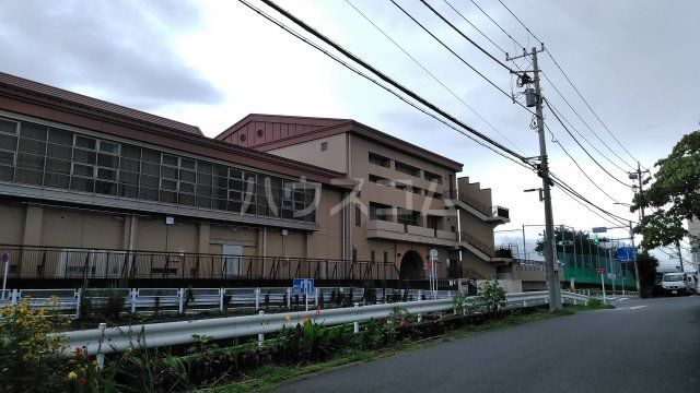 中学校　忠生中学校（中学校）まで294m