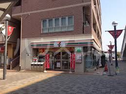 コンビニ　セブン‐イレブン 浦和美園駅前店（コンビニ）まで785m