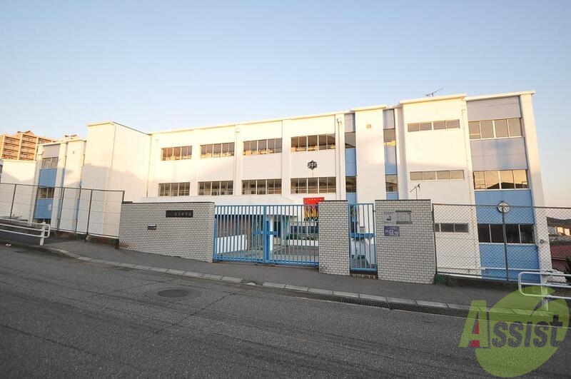 中学校　神戸市立 塩屋中学校（中学校）まで1290m