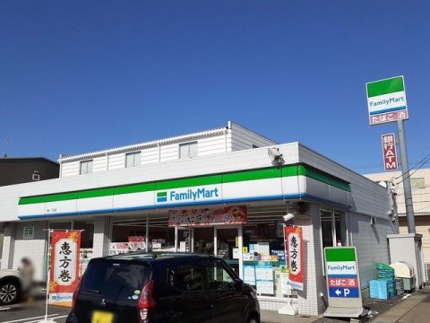 コンビニ　ファミリーマート 楠一丁目店（コンビニ）まで846m