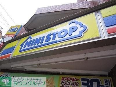 コンビニ　ミニストップ（コンビニ）まで319m