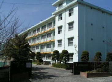 中学校　沼中学校（中学校）まで470m