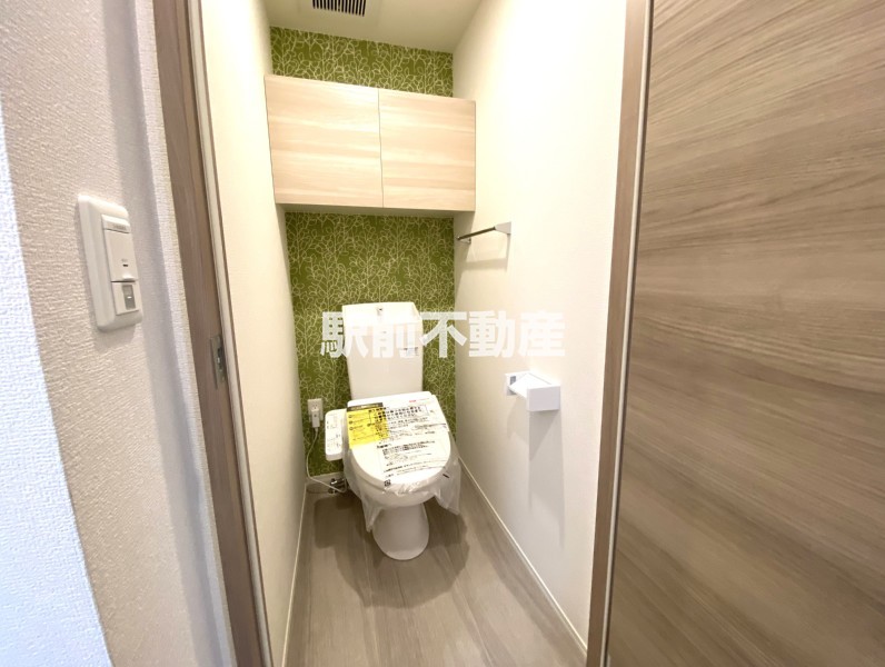 トイレ　写真は同型タイプ