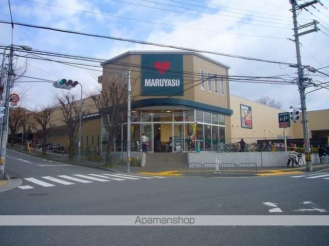コンビニ　セブンイレブン（コンビニ）まで925m