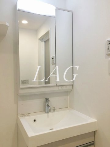 洗面設備　独立洗面台です。