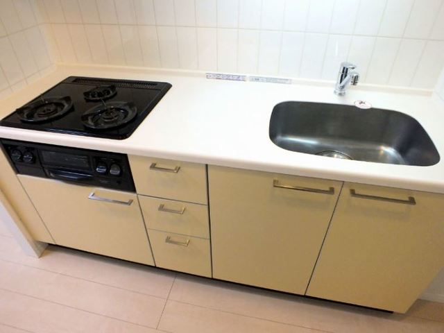 キッチン　※別部屋参考写真