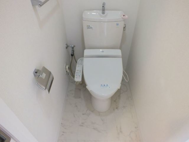 トイレ　※別部屋参考写真