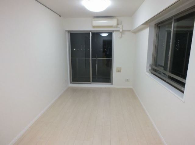 居室・リビング　※別部屋参考写真