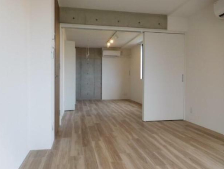 居室・リビング　別部屋の画像を使用しております。