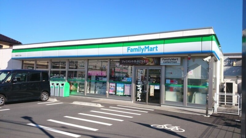 コンビニ　ファミリーマート千葉南町三丁目店（コンビニ）まで569m