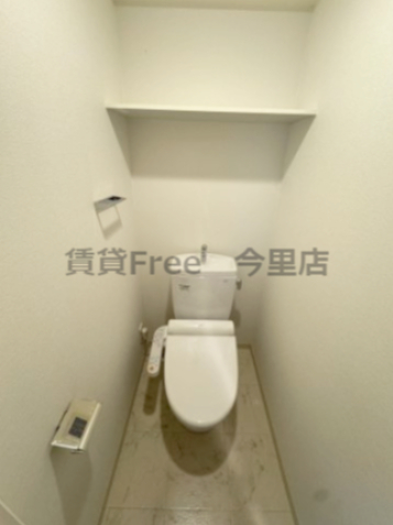 地下鉄谷町線 谷町四丁目駅 徒歩8分 10階建 築14年のトイレ写真