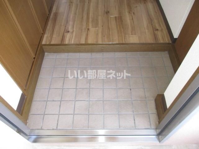 遠州鉄道 曳馬駅 徒歩27分 5階建 築22年の玄関写真