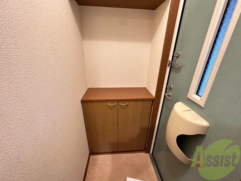 キングス コート B棟の玄関写真