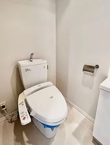 東急大井町線 荏原町駅 徒歩1分 7階建 築22年のトイレ写真