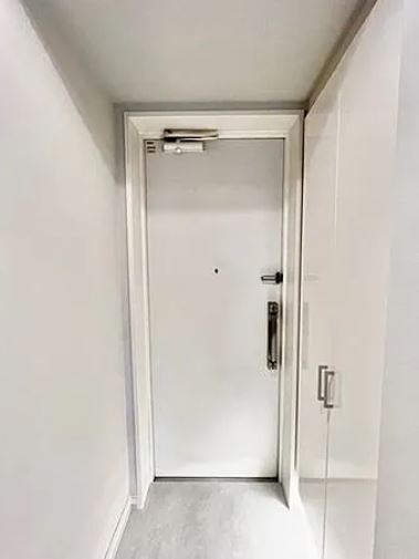 東急大井町線 荏原町駅 徒歩1分 7階建 築22年の玄関写真