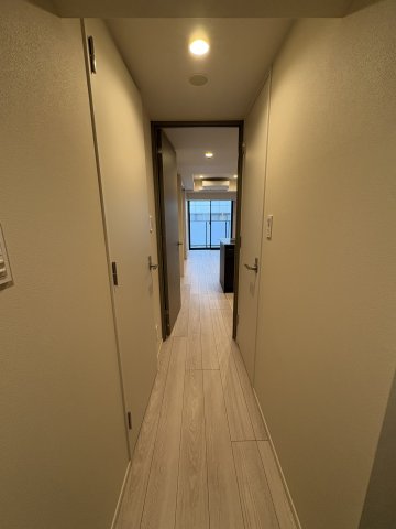 玄関　※同タイプ参考写真です（カラータイプが異なる場合がございます