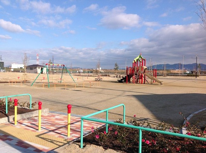 公園　しだみ中央公園（公園）まで465m