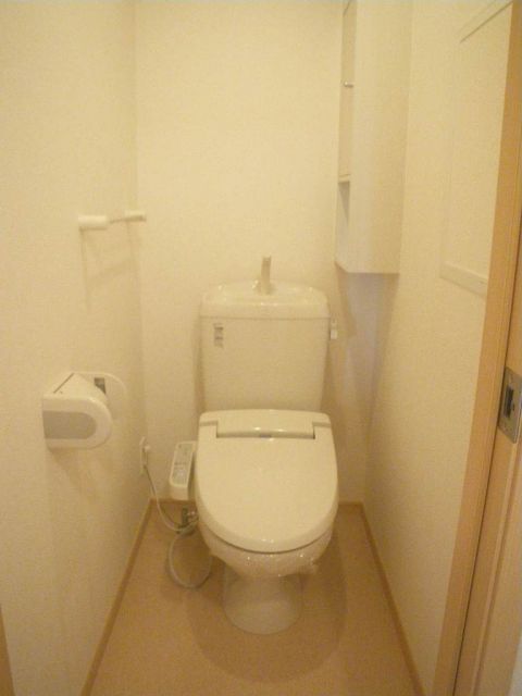 ワイアンドエス Aのトイレ写真